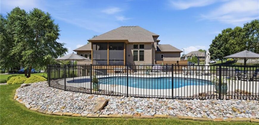10607 N Hedges Street, Kansas City, MO 64157