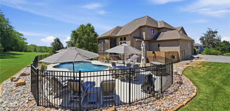 10607 N Hedges Street, Kansas City, MO 64157