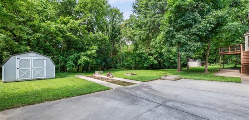 1745 Collins Drive, Platte City, MO 64079