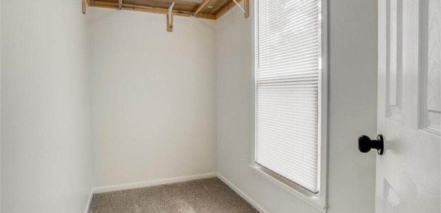819 Porter Ridge Road, Kearney, MO 64060