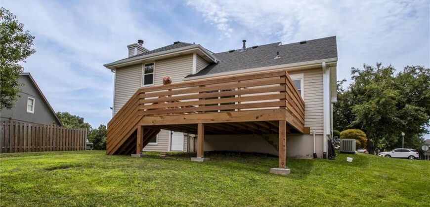 819 Porter Ridge Road, Kearney, MO 64060