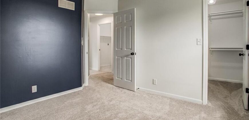 819 Porter Ridge Road, Kearney, MO 64060