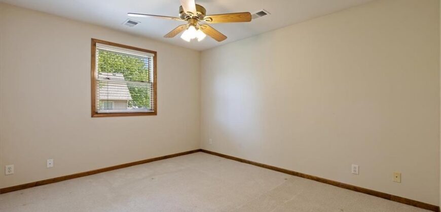 8308 NE 74Th Terrace, Kansas City, MO 64158