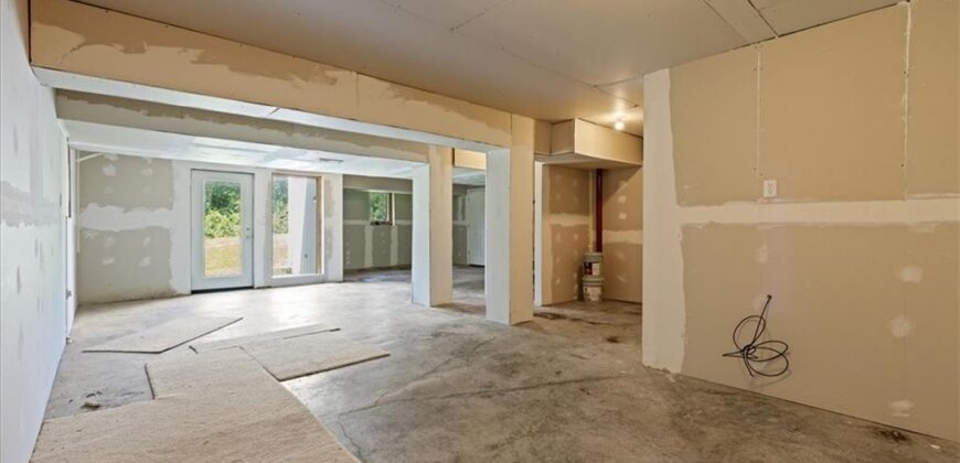 8308 NE 74Th Terrace, Kansas City, MO 64158