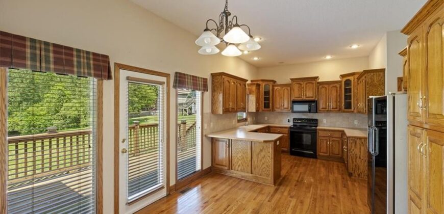 8308 NE 74Th Terrace, Kansas City, MO 64158