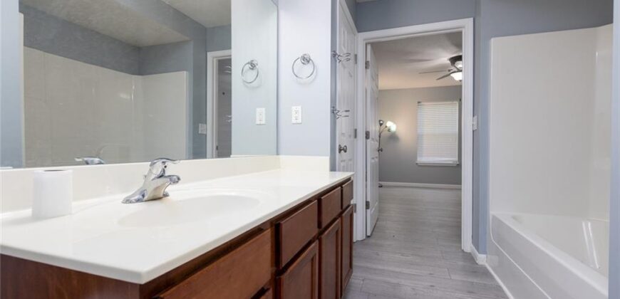 8111 N LAWNDALE Avenue, Kansas City, MO 64119