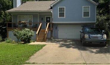 403 Woodland Avenue, Smithville, MO 64089