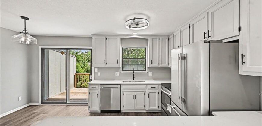 7033 N Fisk Court, Kansas City, MO 64151