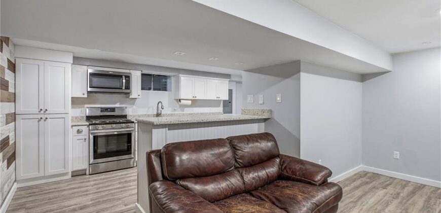 4340 NW Gleason Road, Kansas City, MO 64151