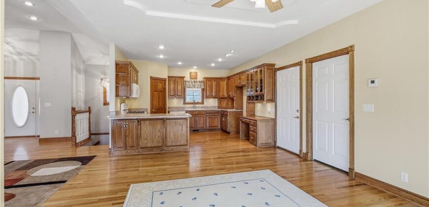 700 E 10th Street, Kearney, MO 64060