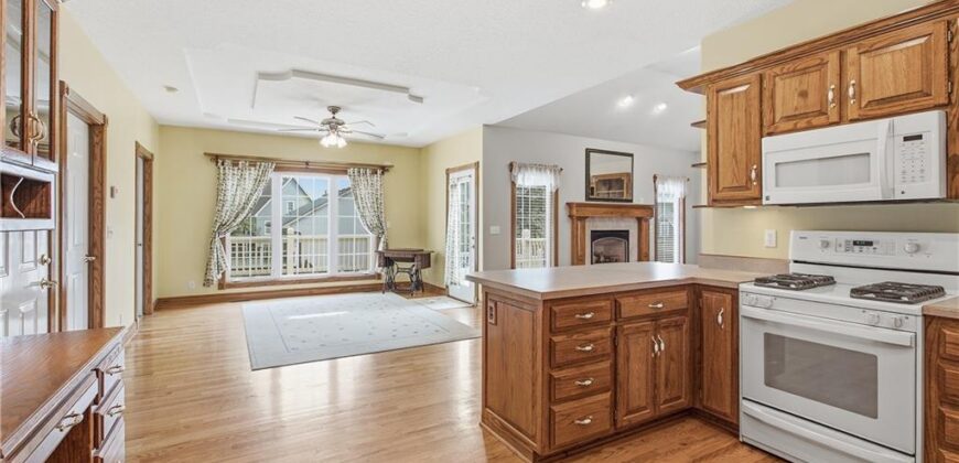 700 E 10th Street, Kearney, MO 64060