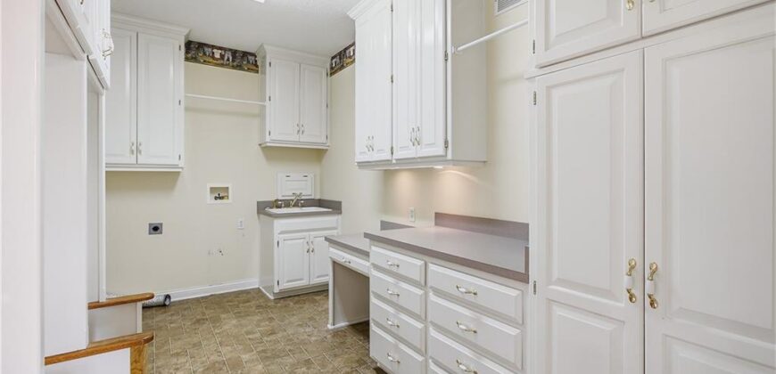 700 E 10th Street, Kearney, MO 64060