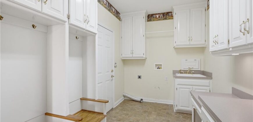700 E 10th Street, Kearney, MO 64060