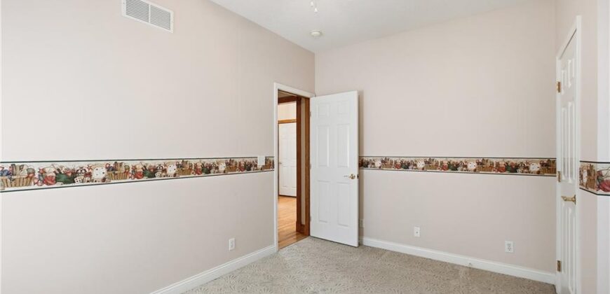 700 E 10th Street, Kearney, MO 64060