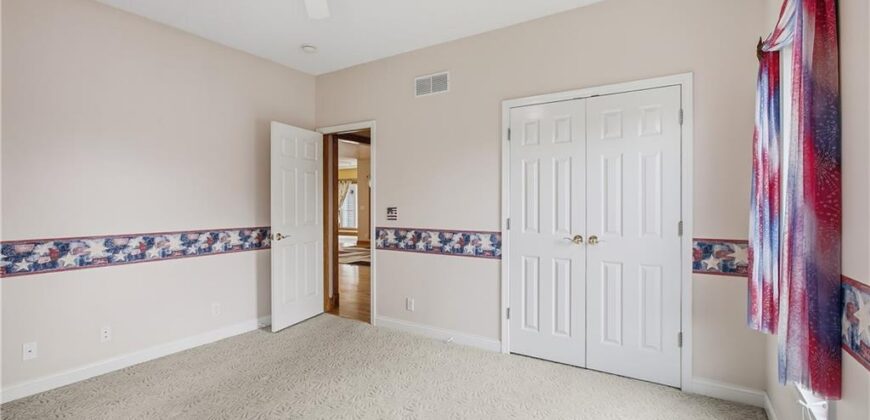 700 E 10th Street, Kearney, MO 64060
