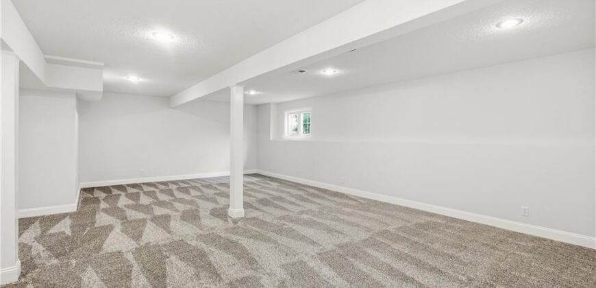 700 E 10th Street, Kearney, MO 64060