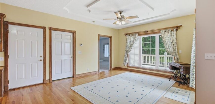 700 E 10th Street, Kearney, MO 64060