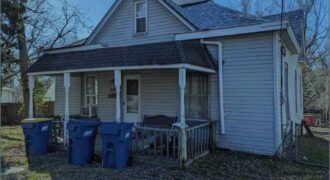 224 S Missouri Street, Liberty, MO 64068