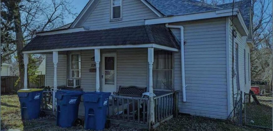 224 S Missouri Street, Liberty, MO 64068