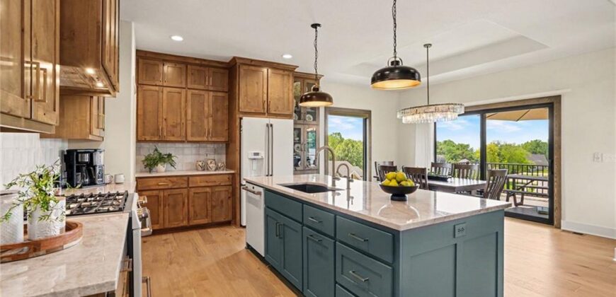 10200 River Hills Drive, Parkville, MO 64152