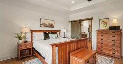 10200 River Hills Drive, Parkville, MO 64152