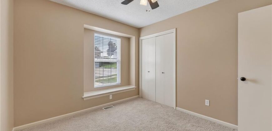 1867 Quail Ridge Drive, Liberty, MO 64068
