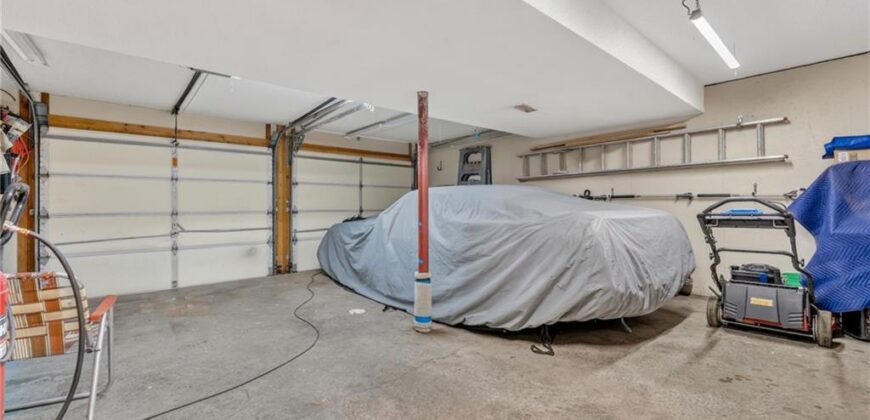 1867 Quail Ridge Drive, Liberty, MO 64068