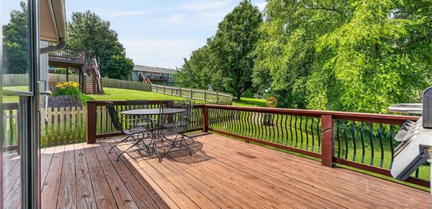 1867 Quail Ridge Drive, Liberty, MO 64068