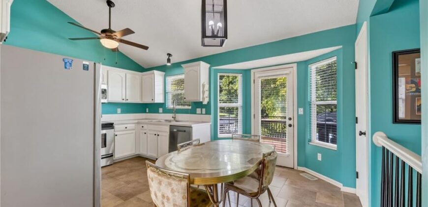 1867 Quail Ridge Drive, Liberty, MO 64068