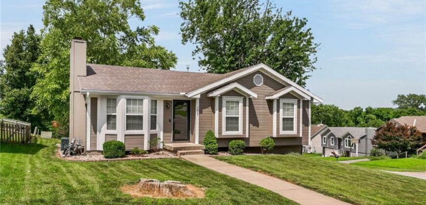 1867 Quail Ridge Drive, Liberty, MO 64068
