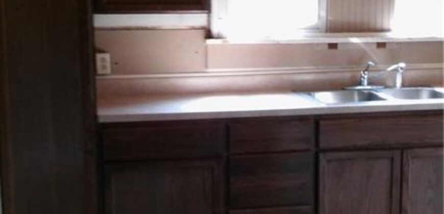 203 E Pine Street, Liberty, MO 64068