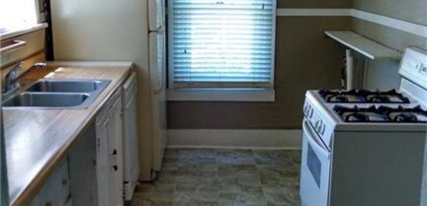 203 E Pine Street, Liberty, MO 64068
