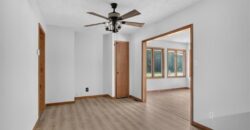 416 N US 169 Highway, Smithville, MO 64089