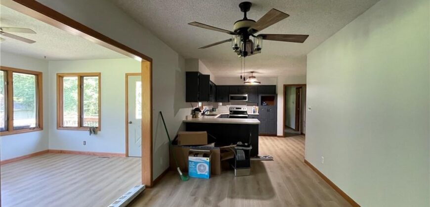 416 N US 169 Highway, Smithville, MO 64089