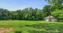 416 N US 169 Highway, Smithville, MO 64089
