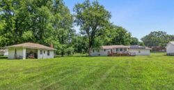 416 N US 169 Highway, Smithville, MO 64089