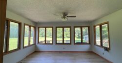 416 N US 169 Highway, Smithville, MO 64089