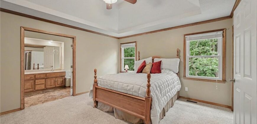 7805 N Rhode Avenue, Kansas City, MO 64152