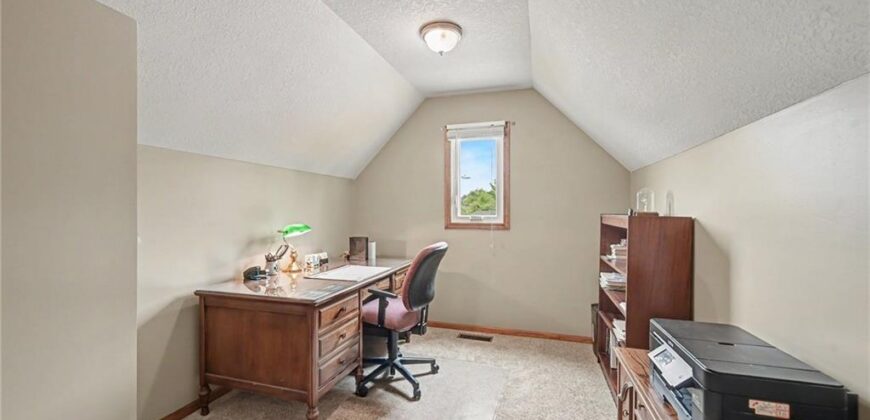 7805 N Rhode Avenue, Kansas City, MO 64152