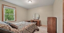 7805 N Rhode Avenue, Kansas City, MO 64152