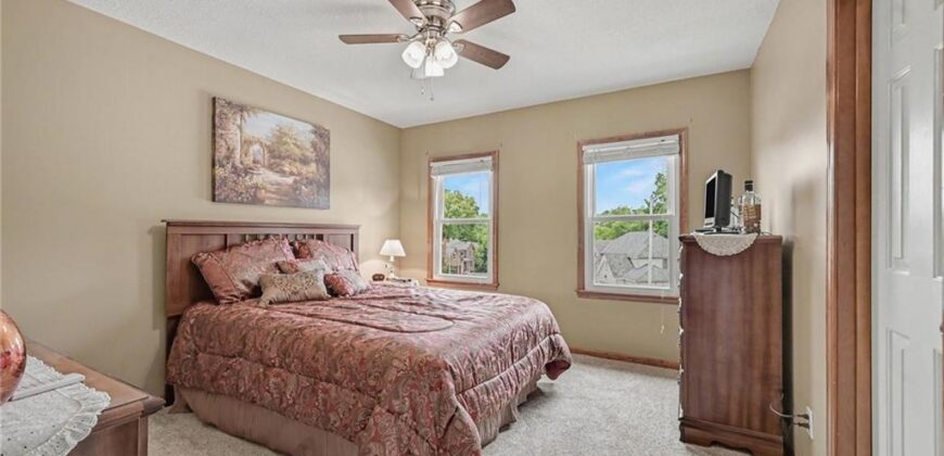7805 N Rhode Avenue, Kansas City, MO 64152