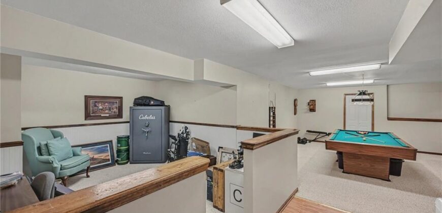 7805 N Rhode Avenue, Kansas City, MO 64152