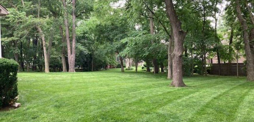 7805 N Rhode Avenue, Kansas City, MO 64152