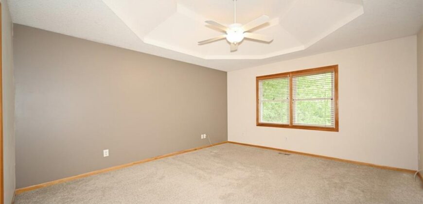 4921 N Washington Street, Kansas City, MO 64118