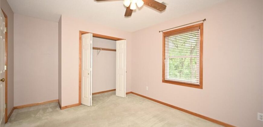 4921 N Washington Street, Kansas City, MO 64118