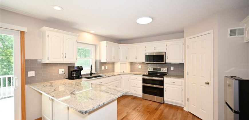 4921 N Washington Street, Kansas City, MO 64118