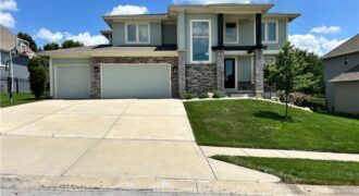9543 N Kentucky Avenue, Kansas City, MO 64157