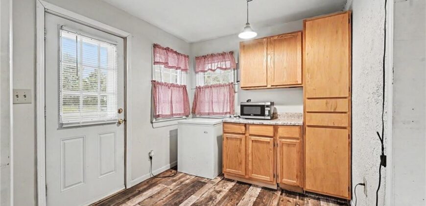 529 Liberty Street, Smithville, MO 64089