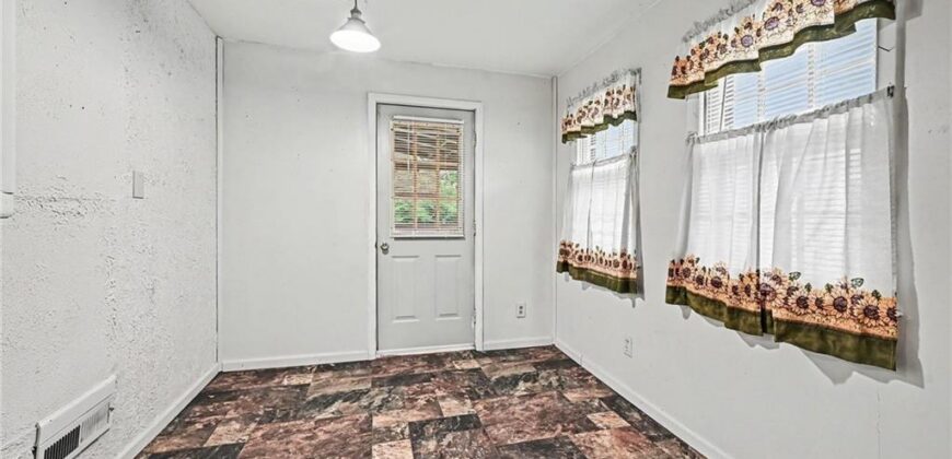 529 Liberty Street, Smithville, MO 64089