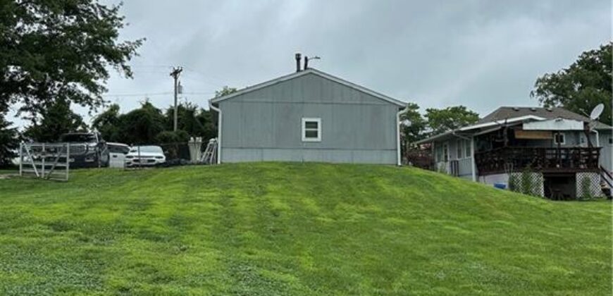 529 Liberty Street, Smithville, MO 64089